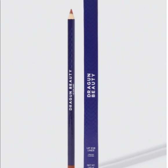 ❤️NWT❤️ DRAGUN BEAUTY
Lip Job Liner & Sharpener - Picture 6 of 7